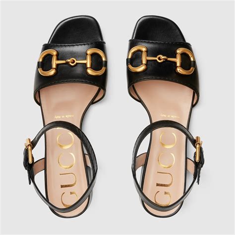 sandalias gucci de mujer.